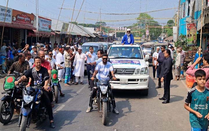 সিরাজদিখান বিএনপির সভাপতি আব্দুল্লাহর মোটরসাইকেল শোডাউন